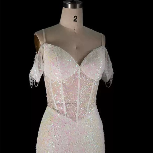 Size S (4) Pink V-neck strap temperament sequin slim fishtail dress - Picture 2 of 6